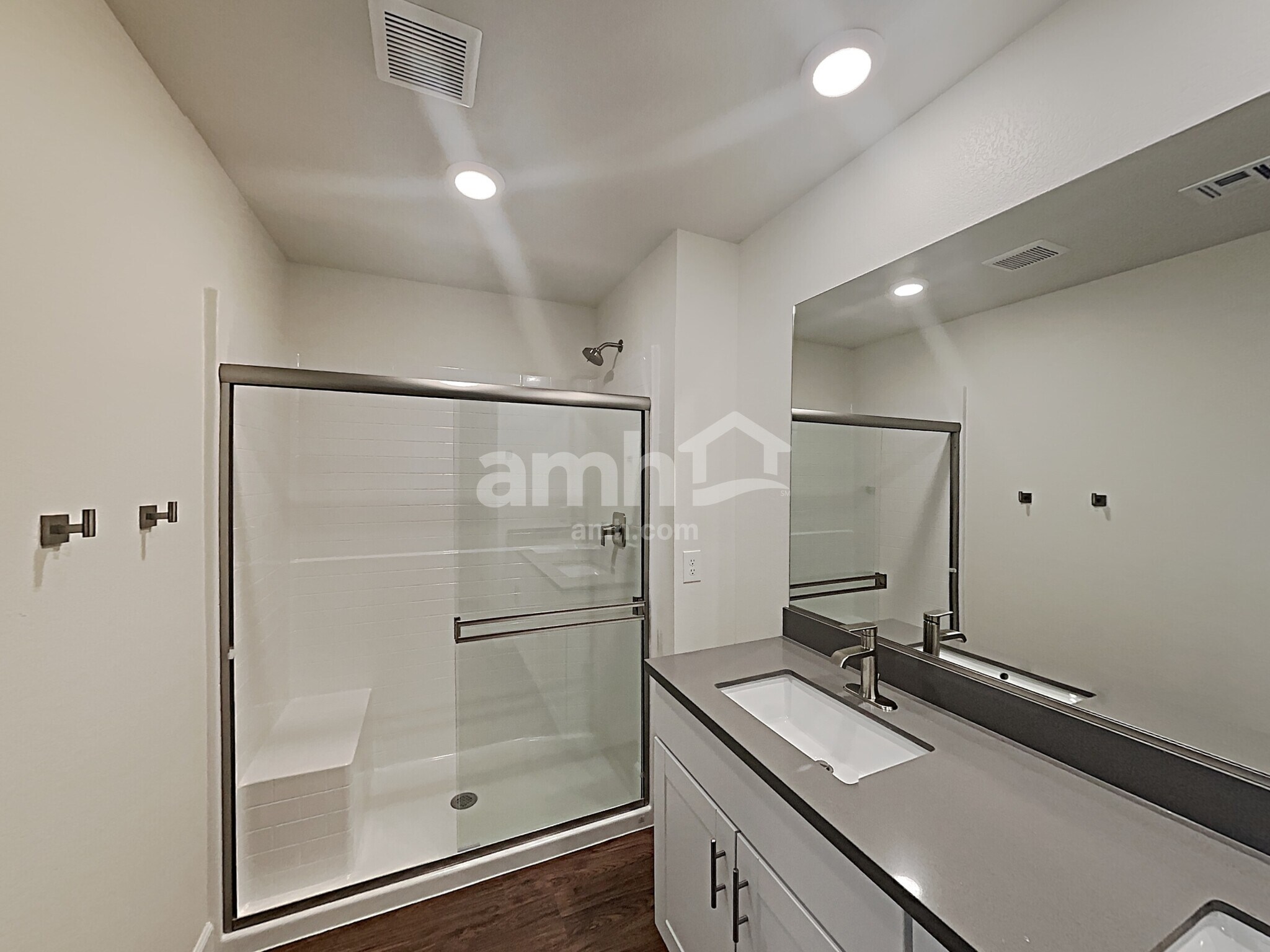 Building Photo - 1705 Viaggio Ave