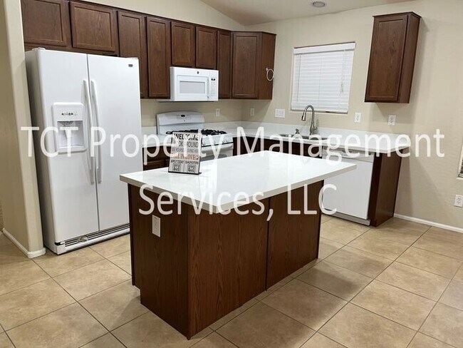 Building Photo - Beautiful 4 bedroom home in Casa Grande!
