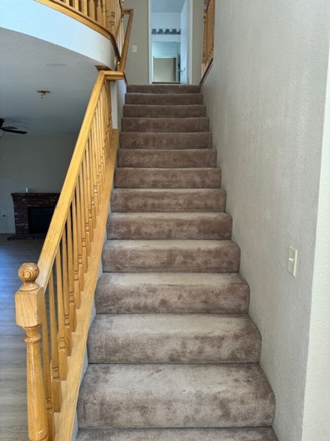 Building Photo - Beautiful 3 Bedroom 2.5 Bath Home!!