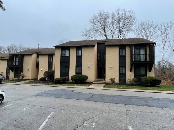 Building Photo - 109 Painters Xing