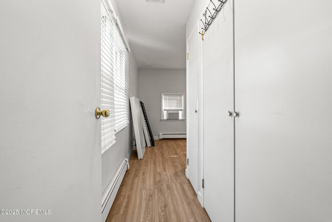Building Photo - 404 Brookside Ave