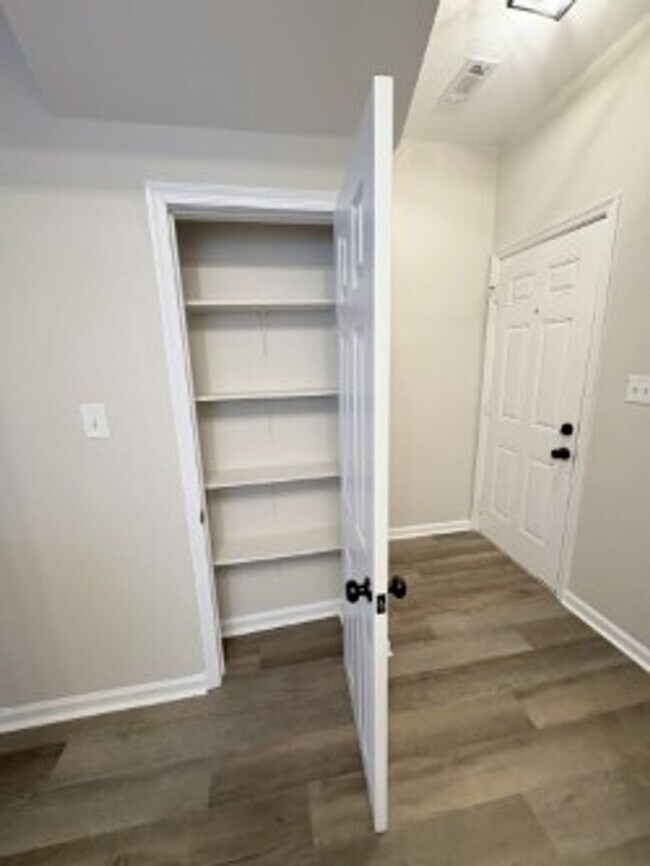 Building Photo - Washington Bourgh