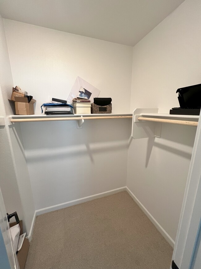 Building Photo - 1233 Sunrise Vw