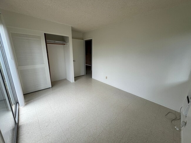 Building Photo - Haiku Knolls (Kaneohe) - LARGE YARD, 3 bed...