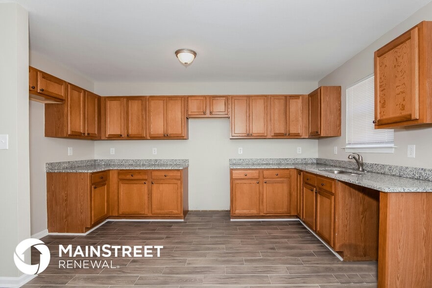 Building Photo - 8529 Emerald Fern Way