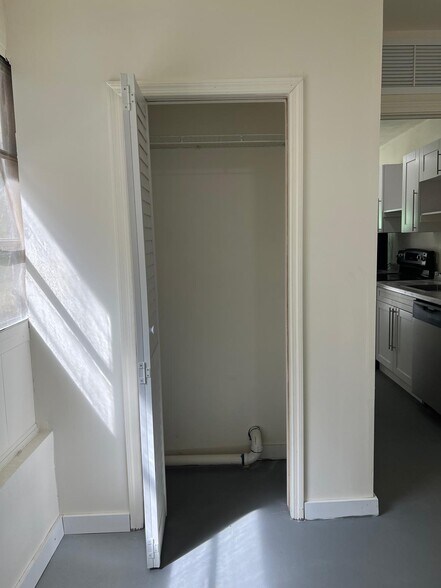 Building Photo - 6980 NW 25th St