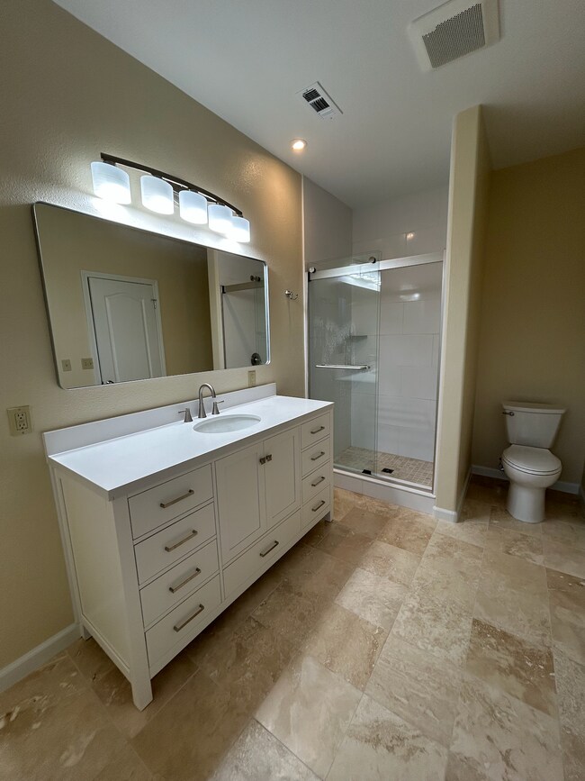 Building Photo - 366 Hollyhock Cir