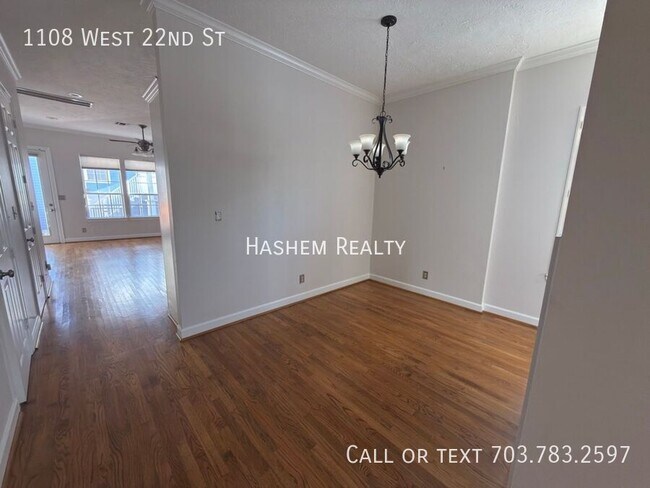 Building Photo - 1108 W 22nd St