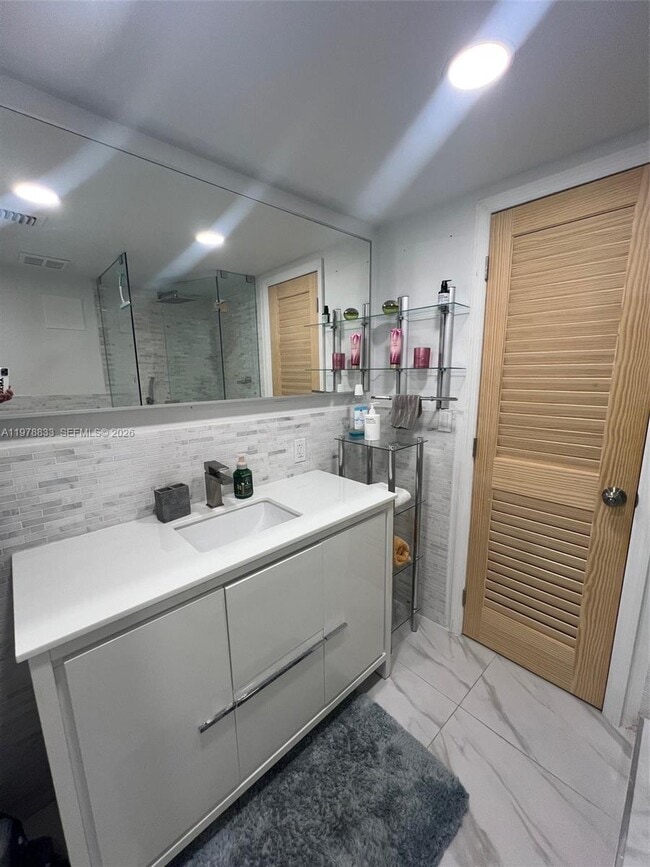 Building Photo - 1390 Ocean Dr