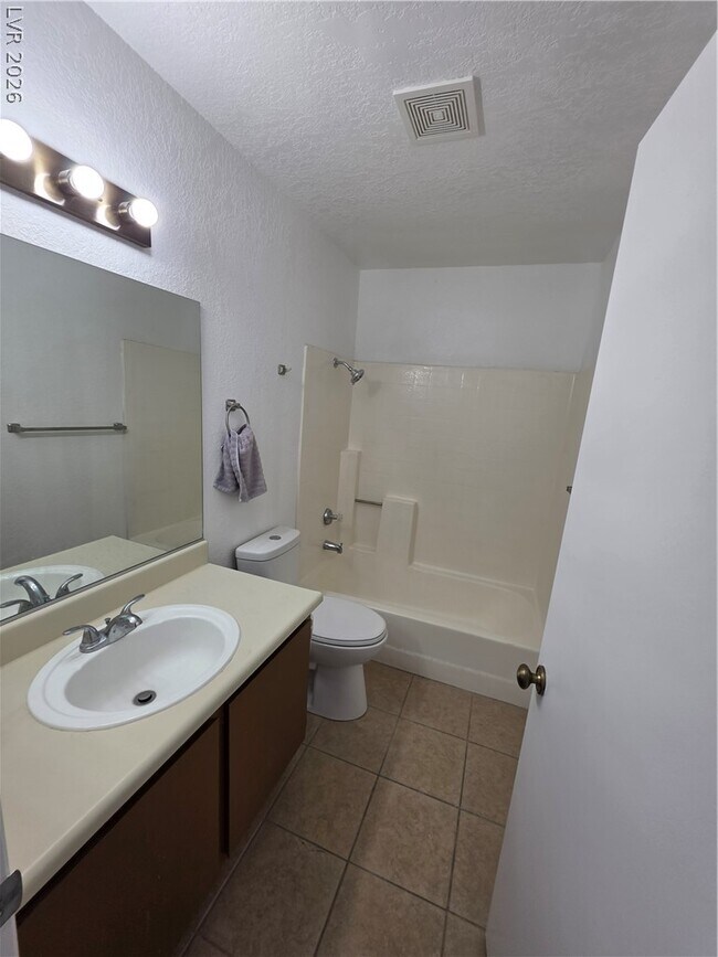 Building Photo - 3150 N Soft Breezes Dr