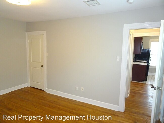 Building Photo - 1 br, 1 bath House - 2302 Blodgett Street #3