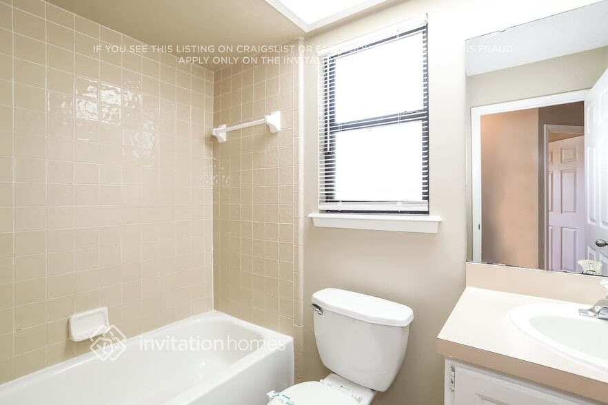 Building Photo - 8460 Branchwater Dr