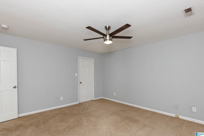 Building Photo - 2105 Arrow Leaf Dr