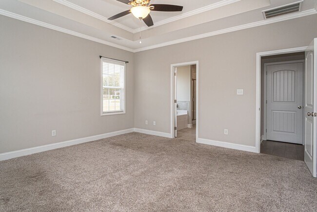 Building Photo - 5737 Pooh Ave