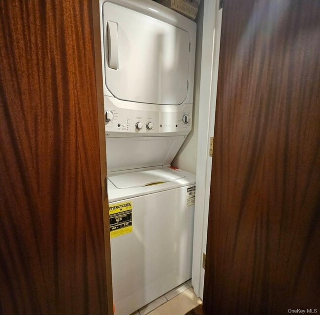 Building Photo - 171 Great Neck Rd