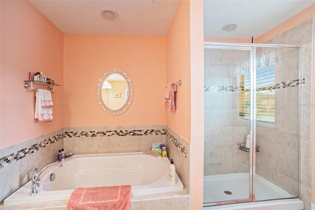 Building Photo - 15213 Capri Isle Ln