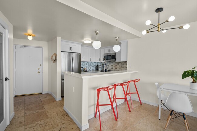 Building Photo - 700 E Ocean Blvd