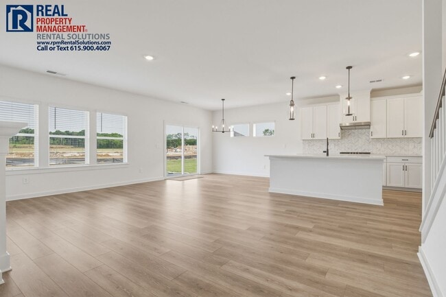 Building Photo - BRAND NEW luxury 5BD 4BA home w/ neighborhood pool! Triple Rockvale Schools! Internet included!