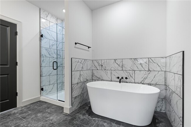 Building Photo - 1121 Whistler St