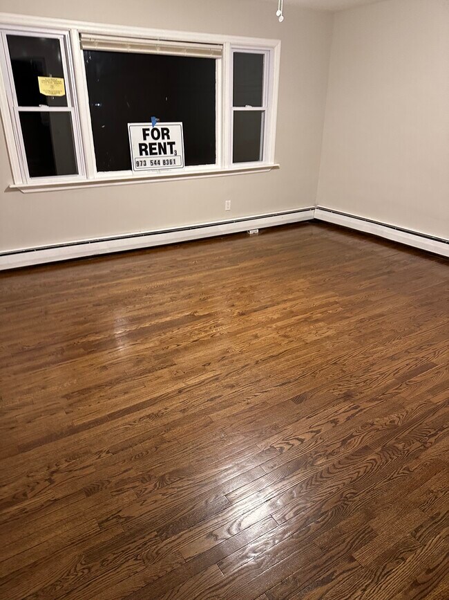 Building Photo - 64 40th St