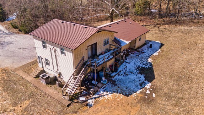 Building Photo - 2426 Lewisburg Rd