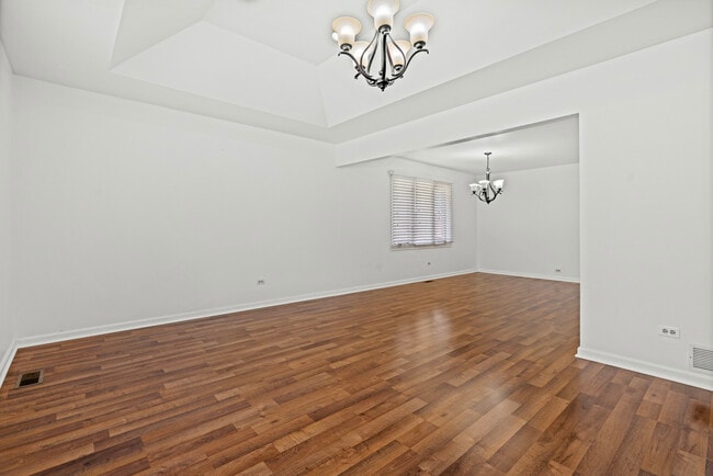 Building Photo - 16527 Orange Ave