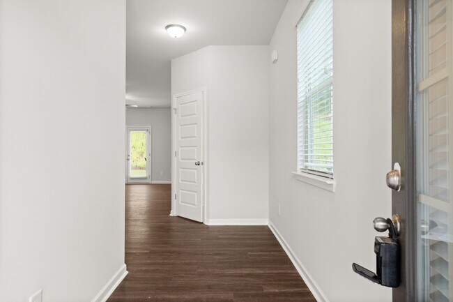 Building Photo - 2331 Birch Mountain Run