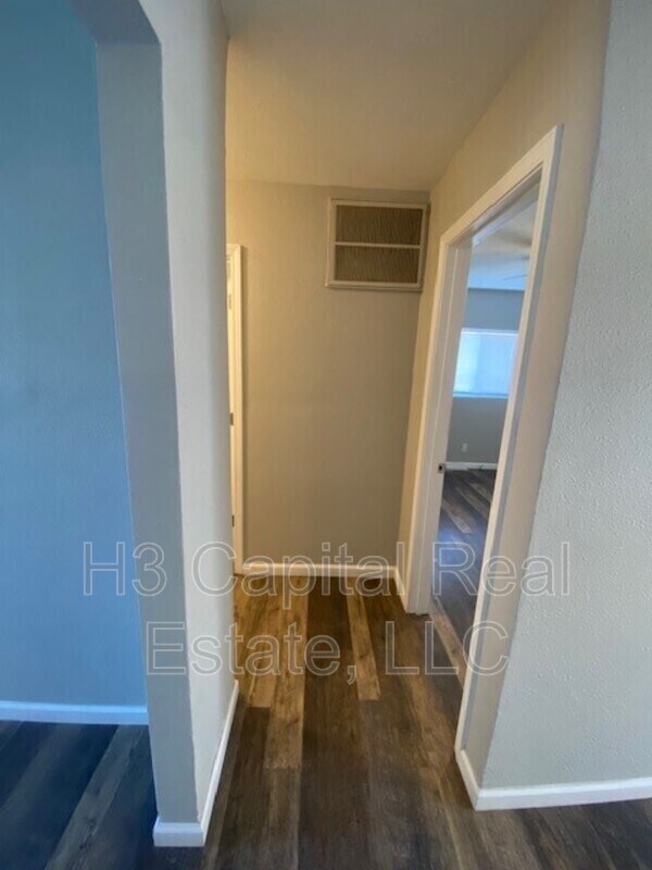 Building Photo - 3218 Kilarney Dr