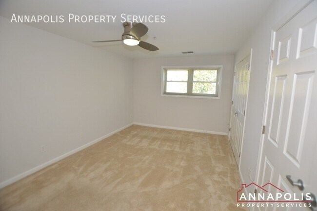 Building Photo - 1117 Primrose Ct