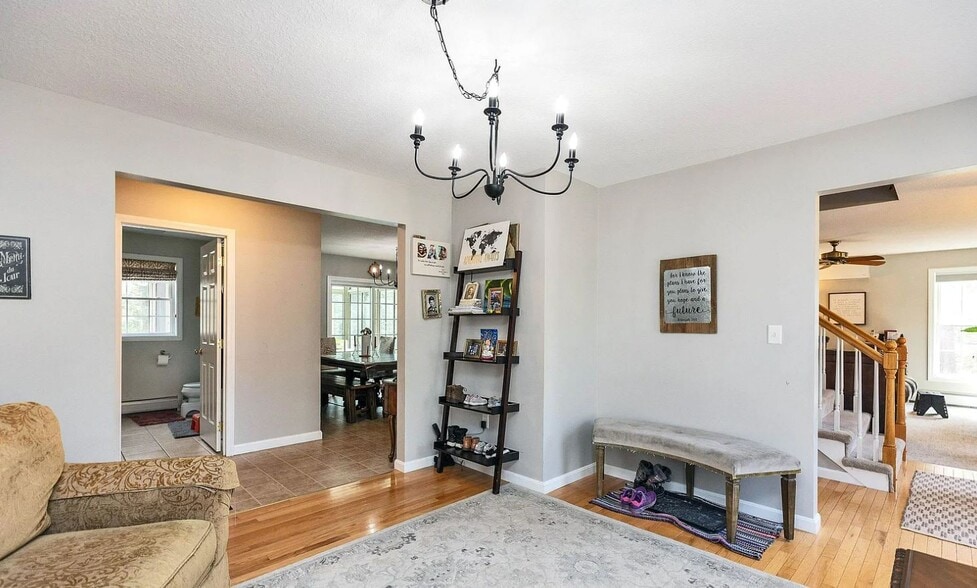 Building Photo - 5 Deer Run