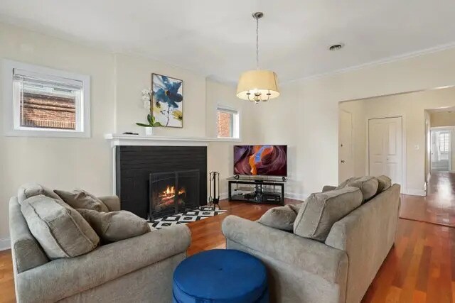 Building Photo - 7619 N Bosworth Ave