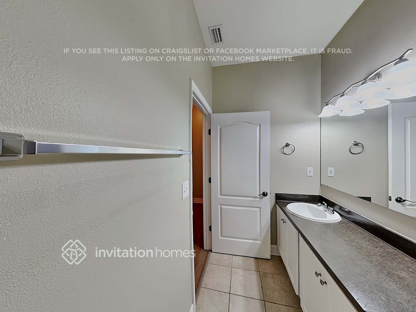 Building Photo - 11140 Running Pine Dr