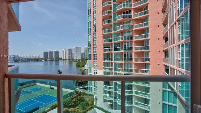 Building Photo - 3370 Hidden Bay Dr