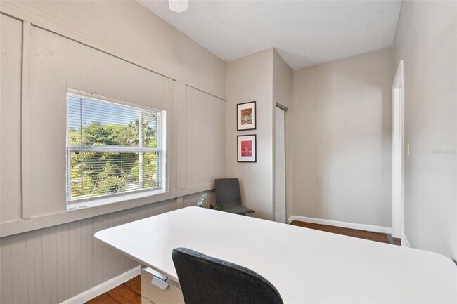 Building Photo - 2445 2nd Ave N