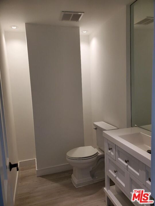 Building Photo - 10751 Wilshire Blvd