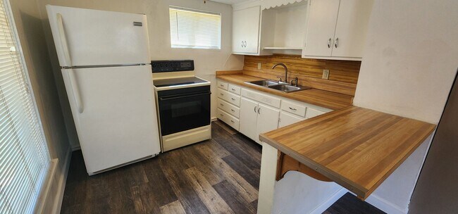 Building Photo - 4337 Opal Ave