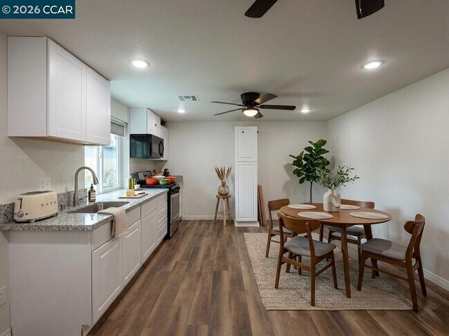 Building Photo - 3232 Sanguinetti Ln