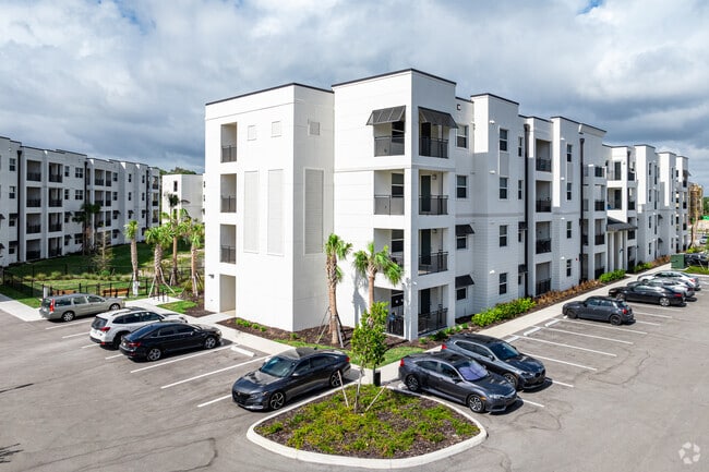 Building Front Quarter - Estero Vista