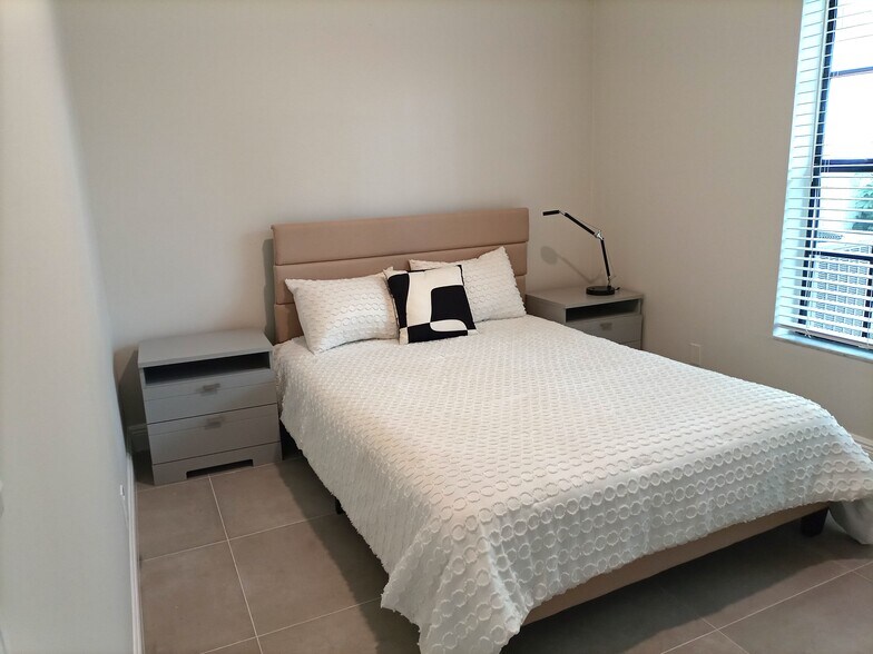 Building Photo - 13473 Fountain View Blvd