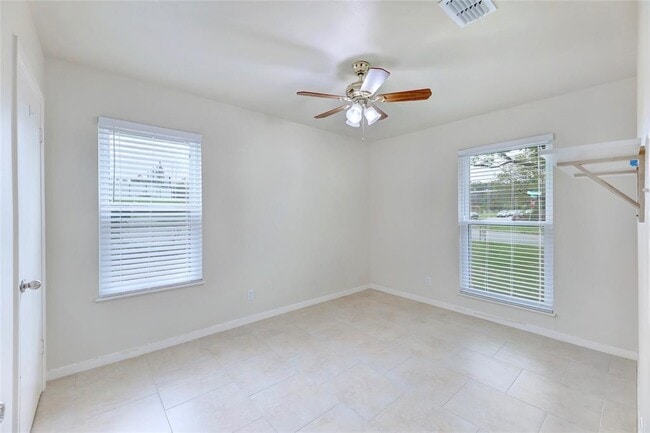 Building Photo - 2713 Friar Tuck Ln