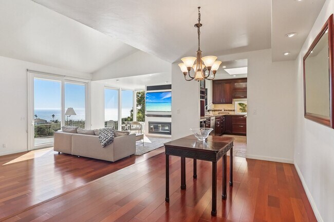 Building Photo - La Jolla Home with Ocean Views! Solar and AC