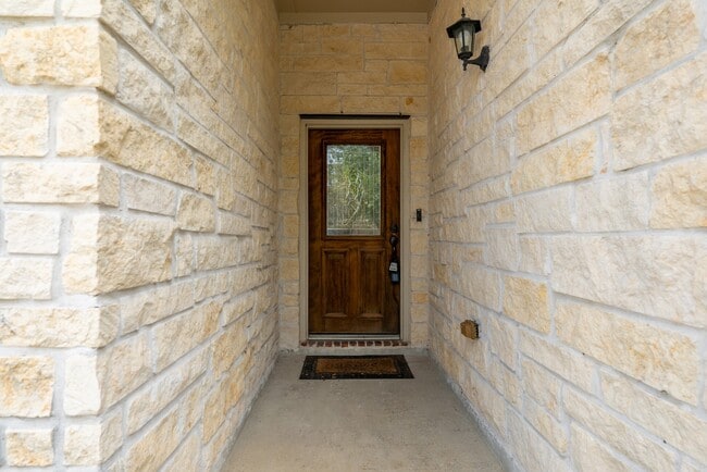 Building Photo - 24314 Hill Creek Falls