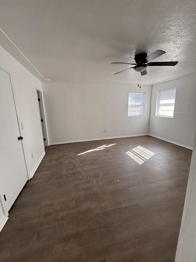 Building Photo - 104 Gatewood Dr