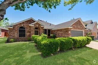 Building Photo - 7705 Danuers Ln