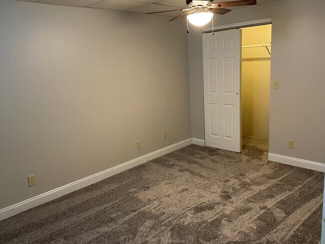 bedroom 3 view towards walk-in closet - 735 S Grand Ave