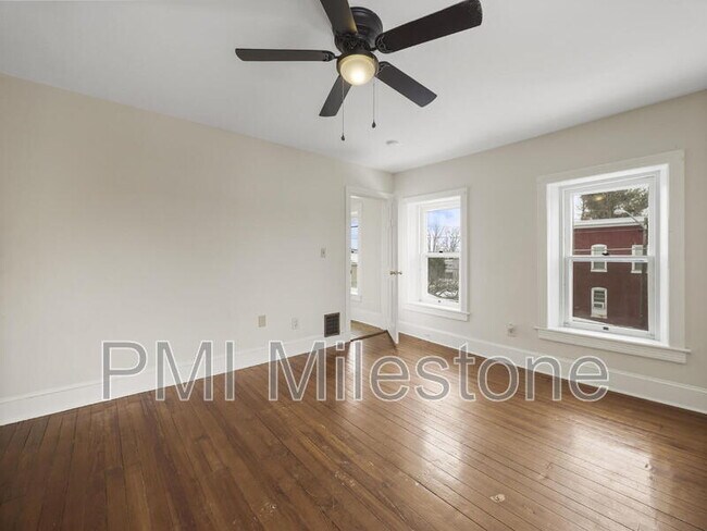 Building Photo - 1001 Pope Ave