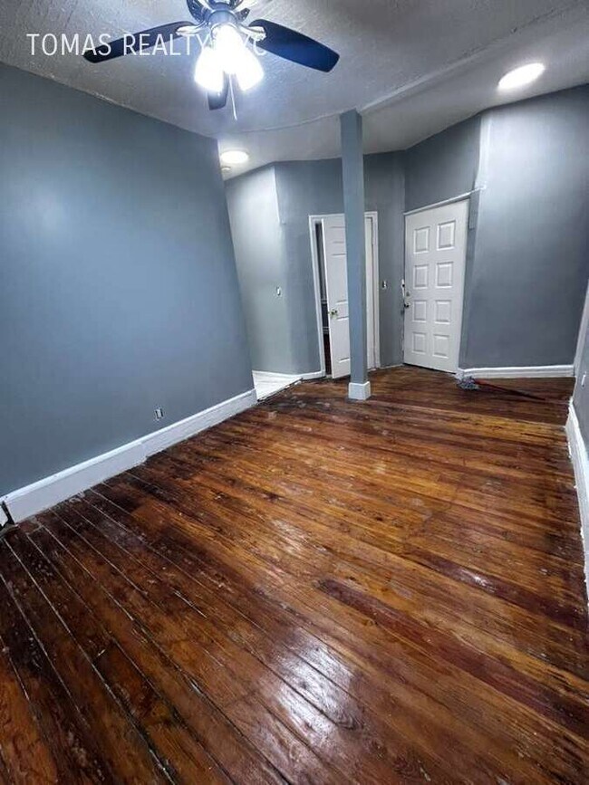 Building Photo - 37 Altonwood Pl