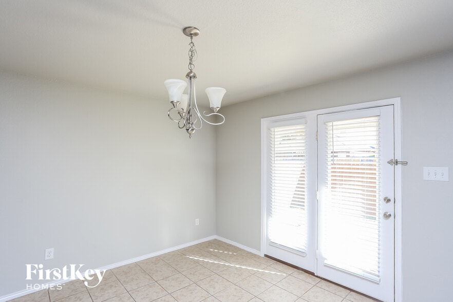 Building Photo - 10460 Winding Passage Way