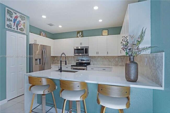 Building Photo - 20648 NE 7th Pl