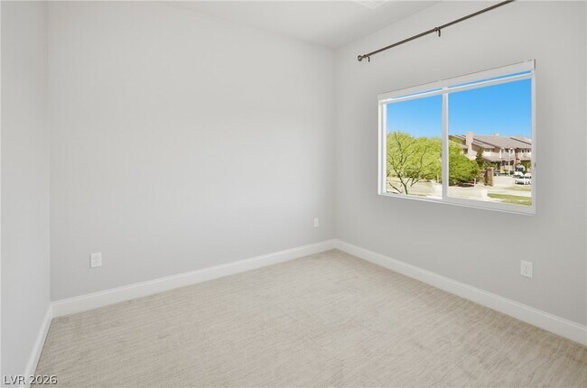 Building Photo - 5736 W Brimstone Hill Ave